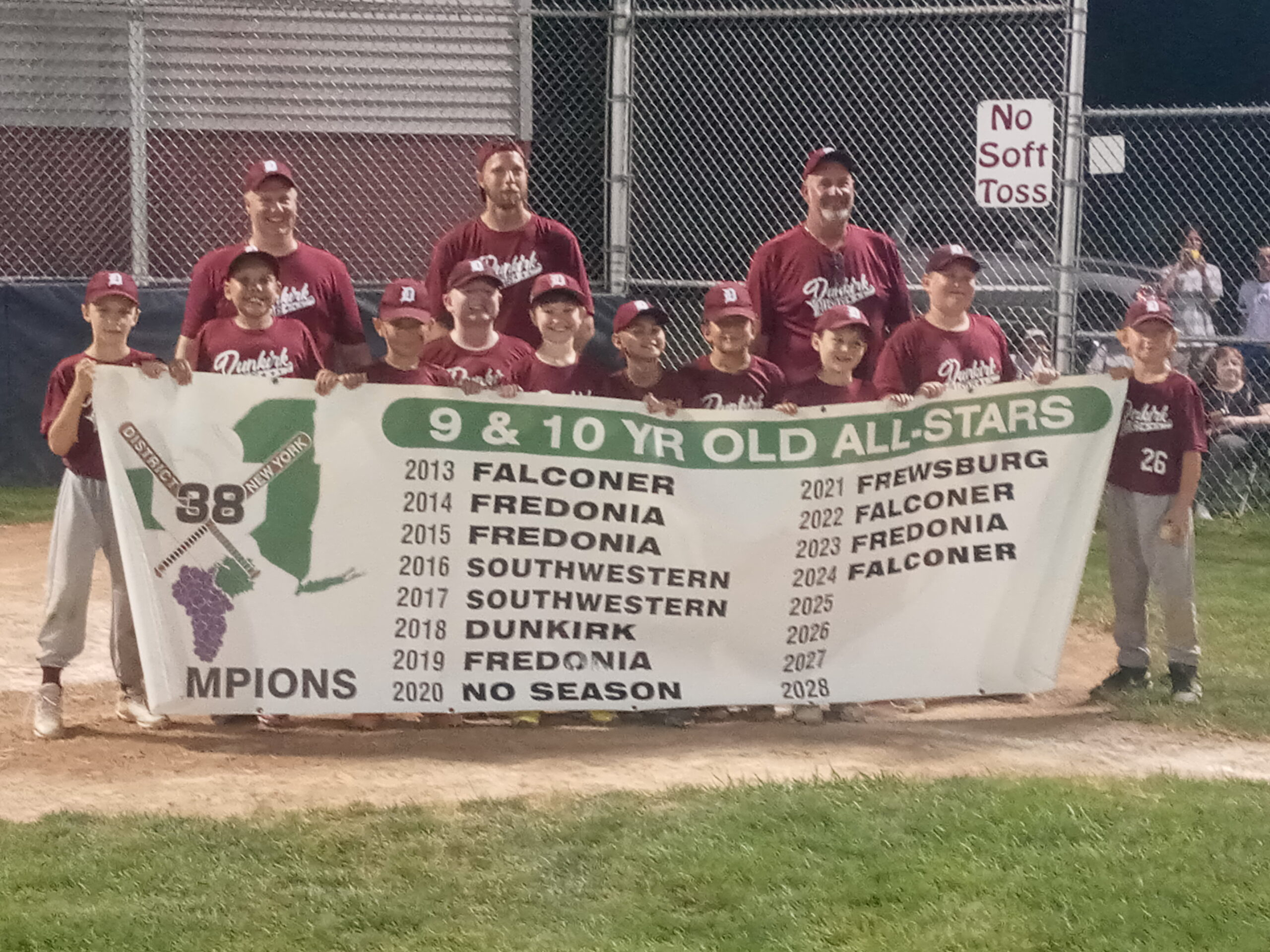 https://ogden_images.s3.amazonaws.com/www.observertoday.com/images/2025/07/30234641/Dunkirk-8-10-Little-League-champs.jpg